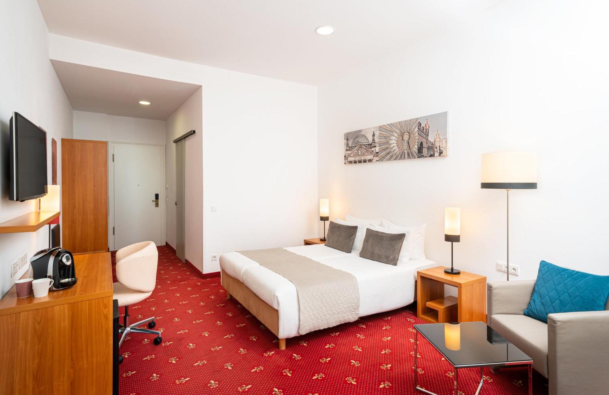California Kurfürstendamm 35 Hotel 4*